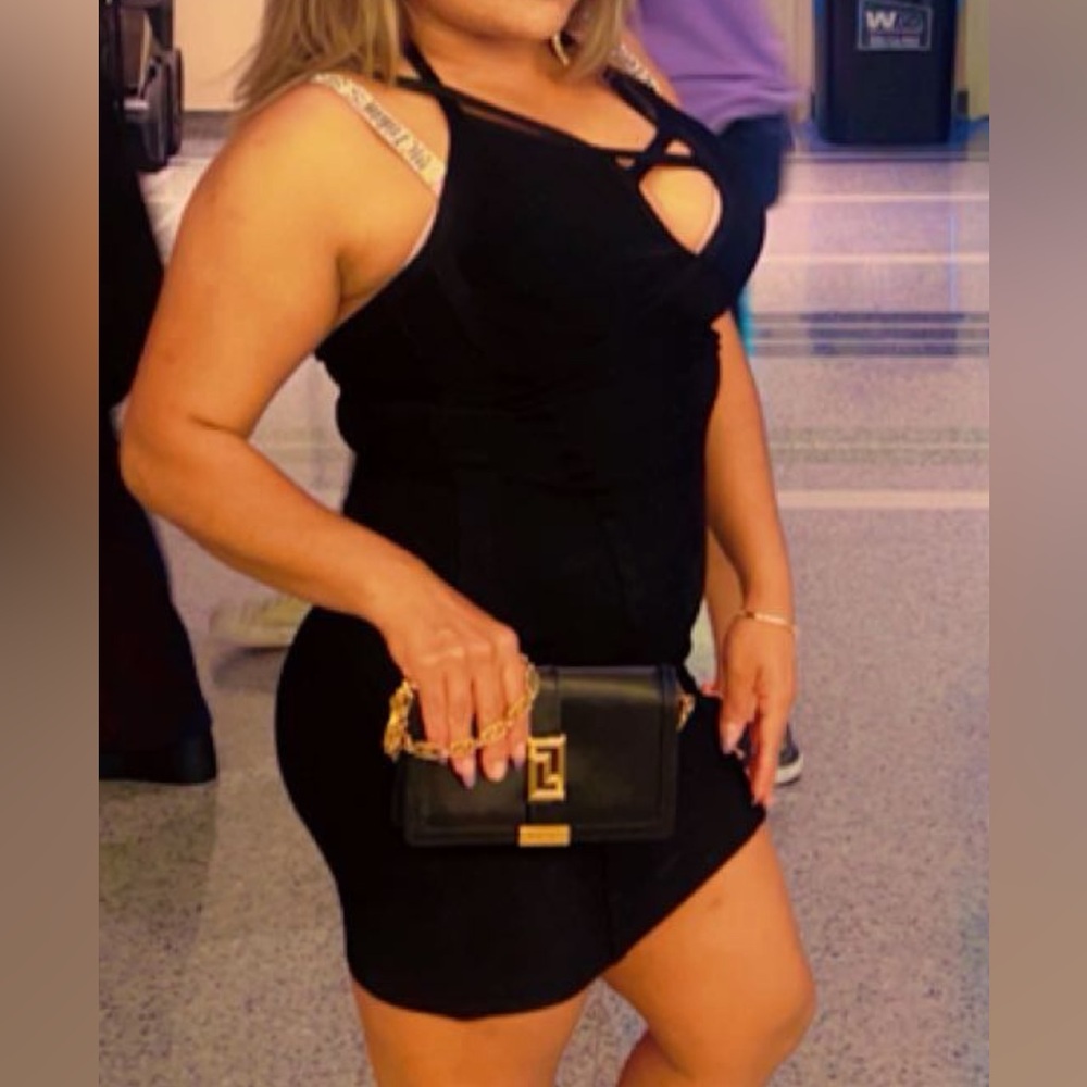 Elegant Black Women's Dress - Picture 6 of 6